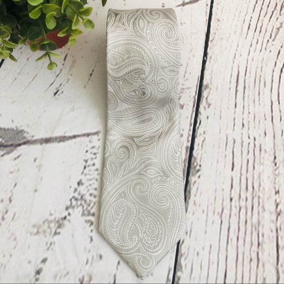 Donald Trump Other - Donald Trump Signature Collection Silk Paisley Tie